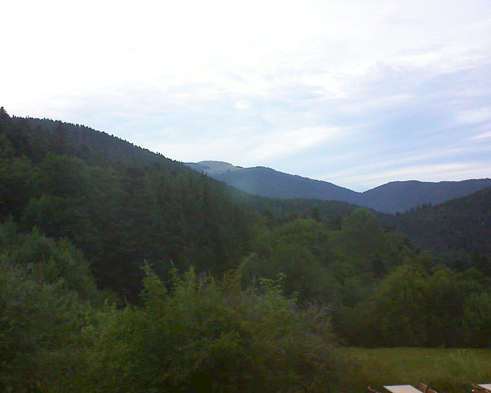 Le petit ballon vu depuis le Domaine Langmatt à Murbach le 16.08.2019 à 20:15 Le petit ballon (Alsace, Vosges) le 16.08.2019 à 20:15