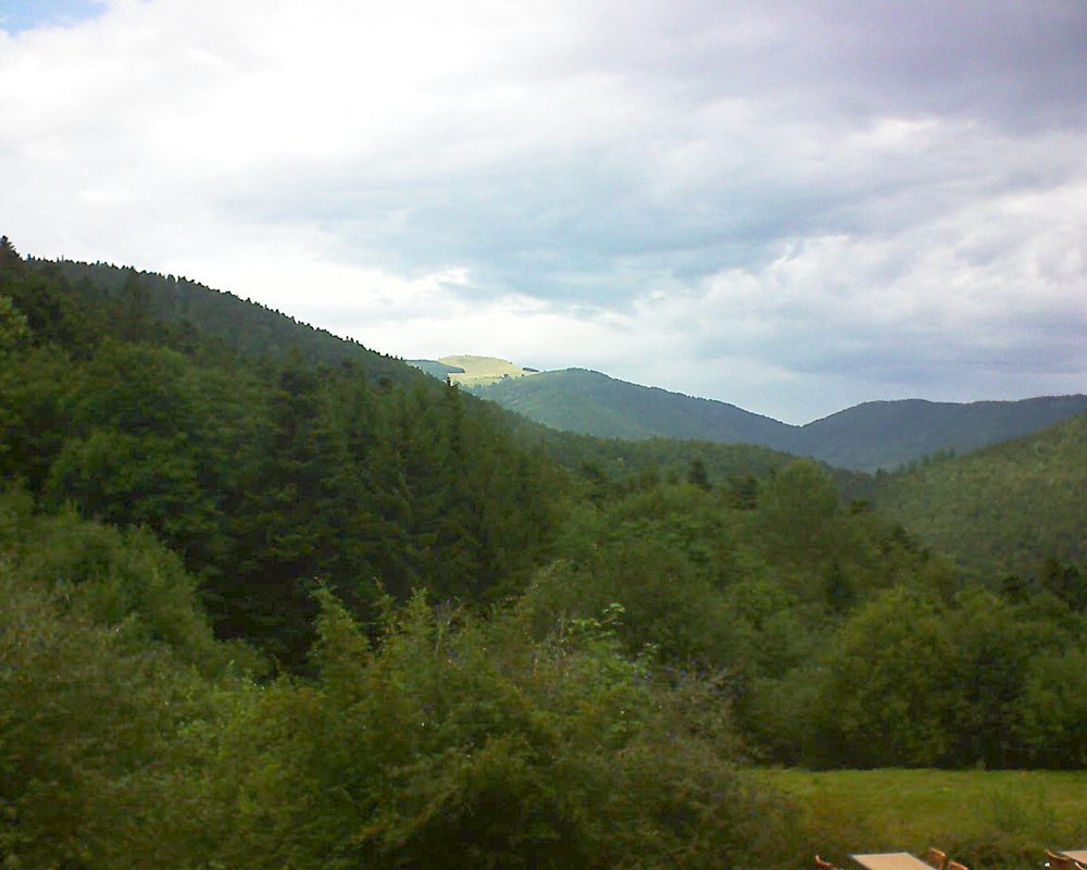 Le petit ballon vu depuis le Domaine Langmatt à Murbach le 17.08.2019 à 15:15 Le petit ballon (Alsace, Vosges) le 17.08.2019 à 15:15