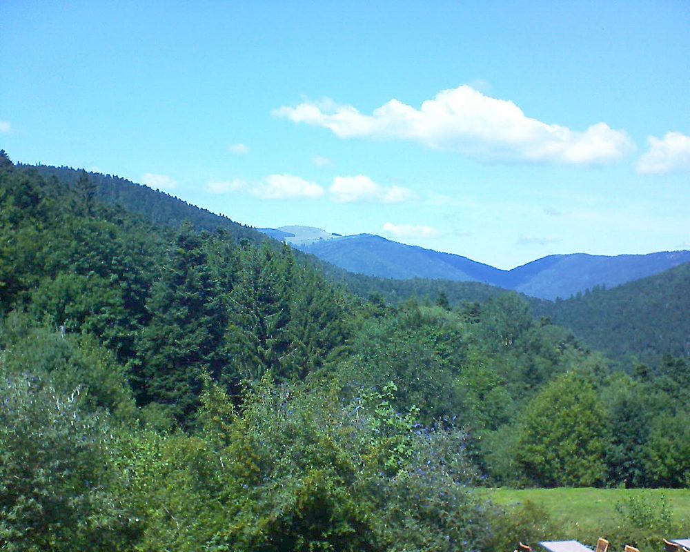 Le petit ballon vu depuis le Domaine Langmatt à Murbach le 21.08.2019 à 14:15 Le petit ballon (Alsace, Vosges) le 21.08.2019 à 14:15