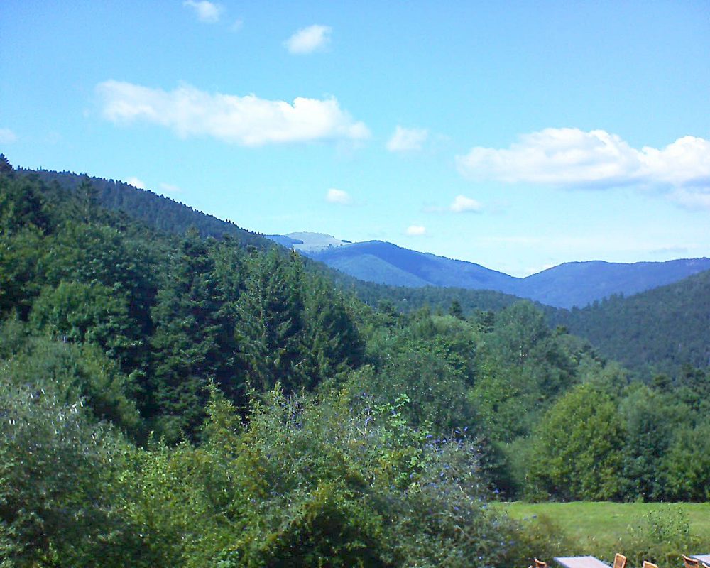 Le petit ballon vu depuis le Domaine Langmatt à Murbach le 21.08.2019 à 15:15 Le petit ballon (Alsace, Vosges) le 21.08.2019 à 15:15