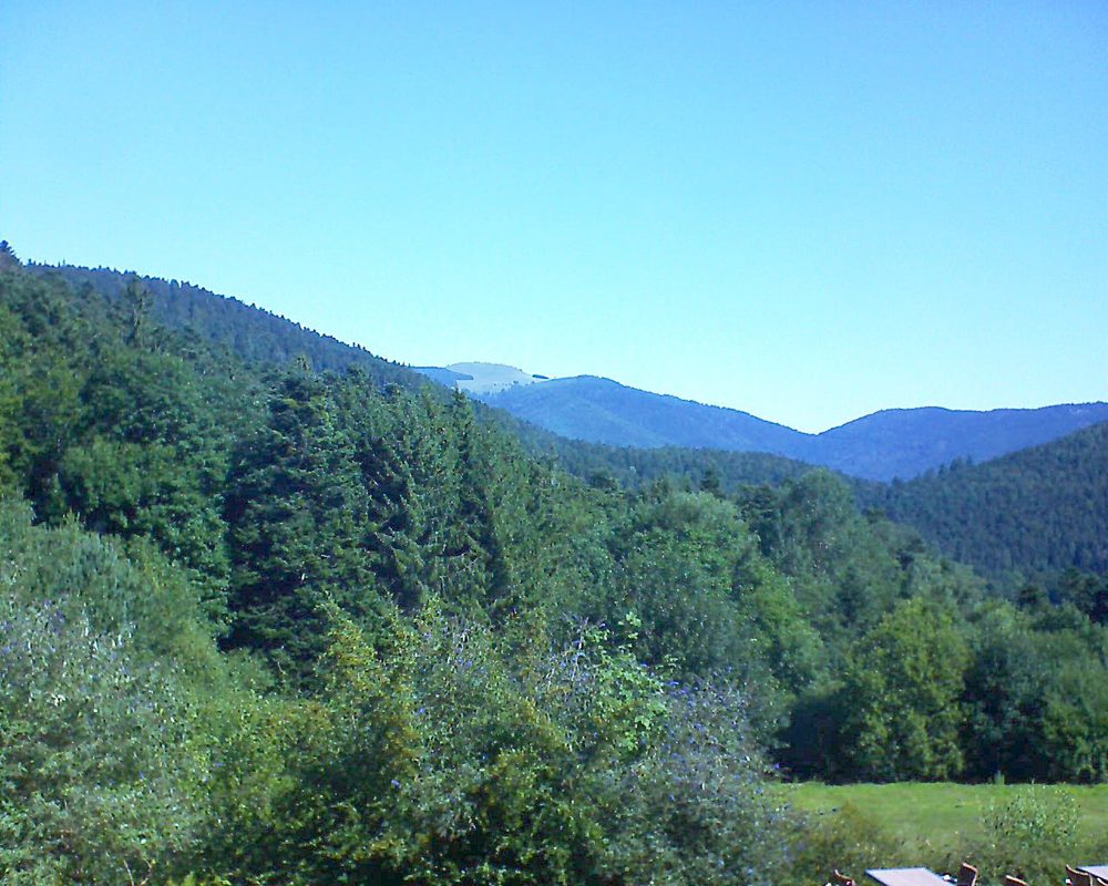 Le petit ballon vu depuis le Domaine Langmatt à Murbach le 22.08.2019 à 11:00 Le petit ballon (Alsace, Vosges) le 22.08.2019 à 11:00