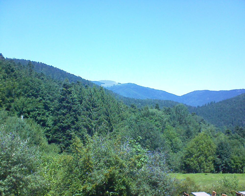 Le petit ballon vu depuis le Domaine Langmatt à Murbach le 22.08.2019 à 13:00 Le petit ballon (Alsace, Vosges) le 22.08.2019 à 13:00