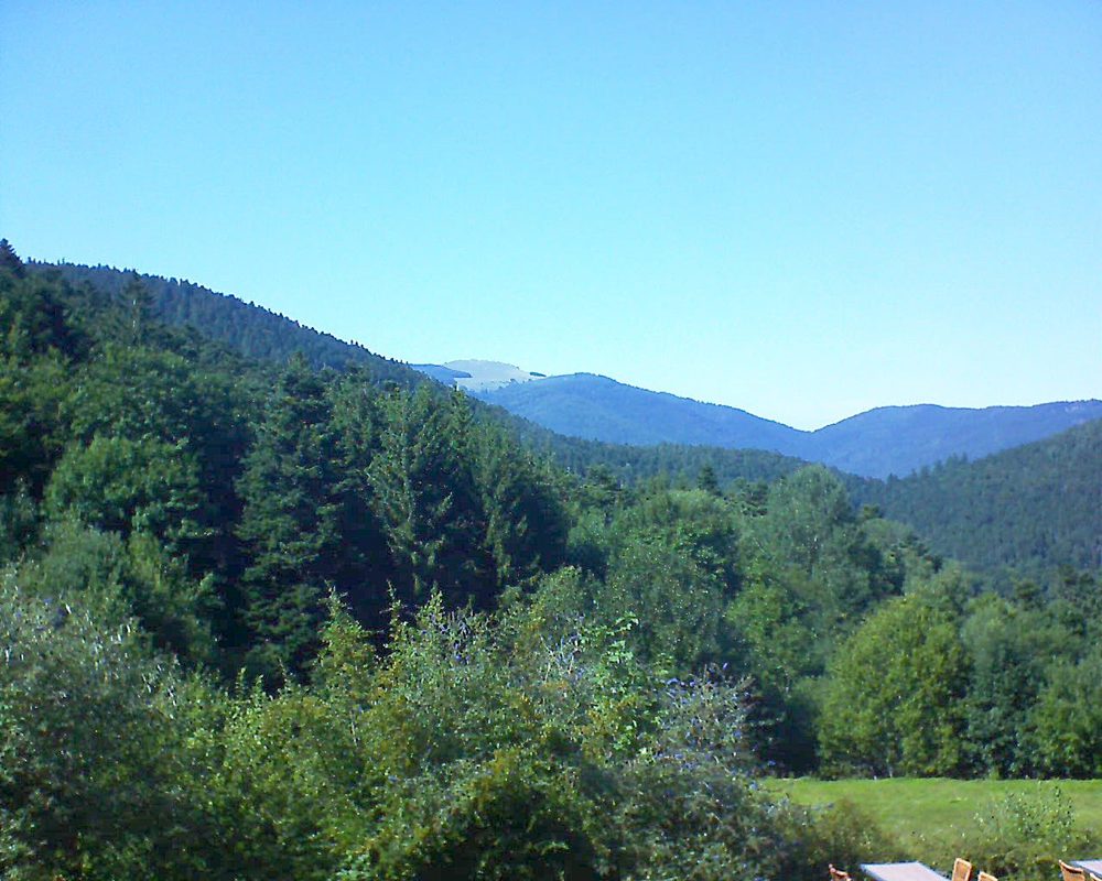 Le petit ballon vu depuis le Domaine Langmatt à Murbach le 22.08.2019 à 16:00 Le petit ballon (Alsace, Vosges) le 22.08.2019 à 16:00