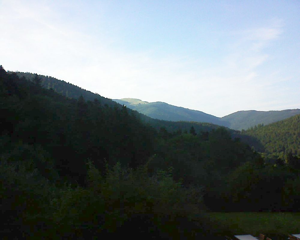 Le petit ballon vu depuis le Domaine Langmatt à Murbach le 22.08.2019 à 18:45 Le petit ballon (Alsace, Vosges) le 22.08.2019 à 18:45