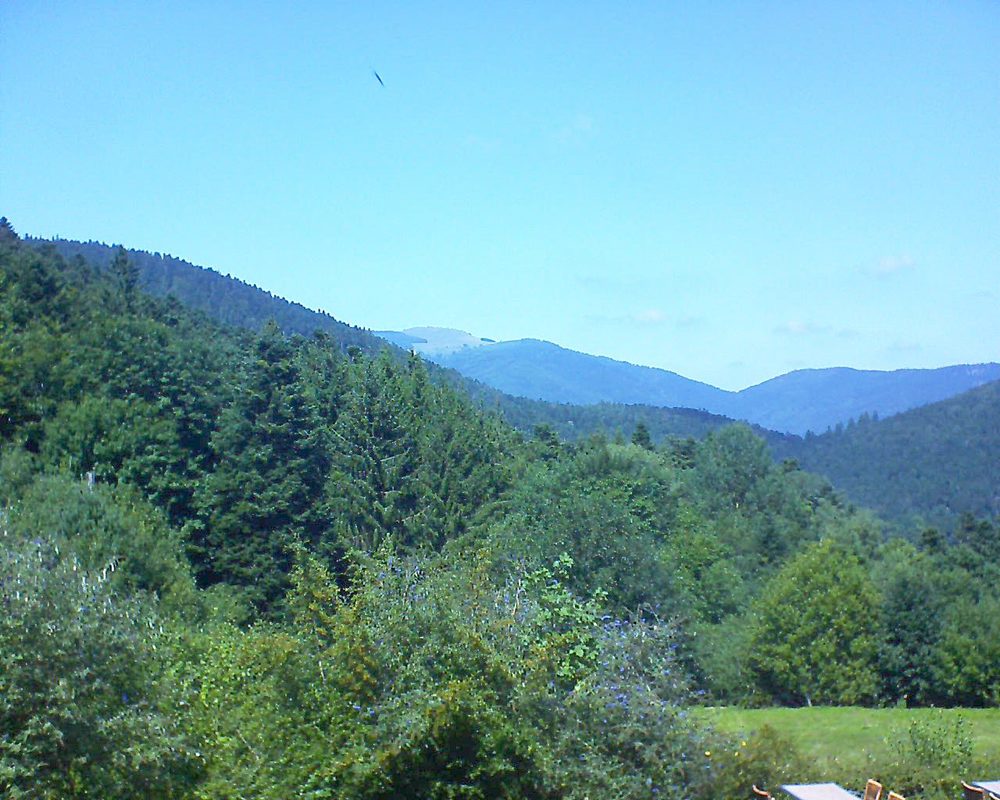 Le petit ballon vu depuis le Domaine Langmatt à Murbach le 23.08.2019 à 14:00 Le petit ballon (Alsace, Vosges) le 23.08.2019 à 14:00
