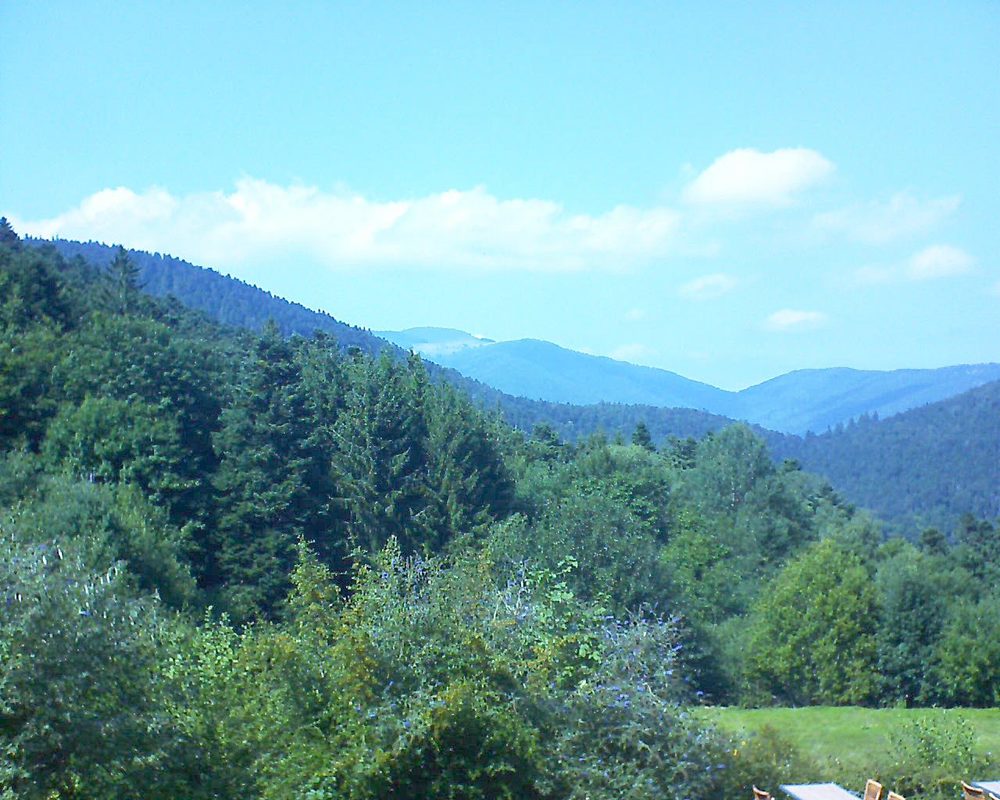 Le petit ballon vu depuis le Domaine Langmatt à Murbach le 24.08.2019 à 15:15 Le petit ballon (Alsace, Vosges) le 24.08.2019 à 15:15
