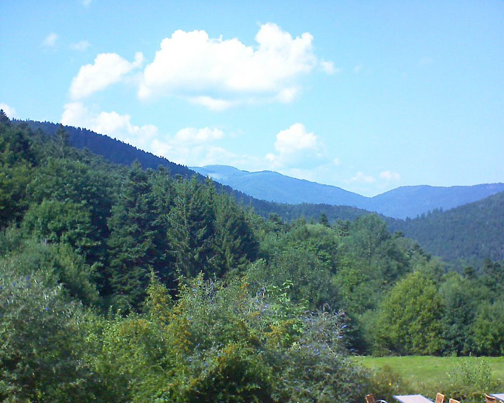 Le petit ballon vu depuis le Domaine Langmatt à Murbach le 25.08.2019 à 15:15 Le petit ballon (Alsace, Vosges) le 25.08.2019 à 15:15