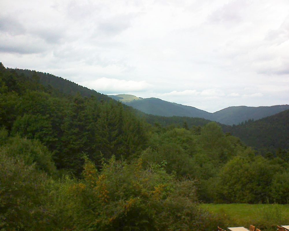 Le petit ballon vu depuis le Domaine Langmatt à Murbach le 01.09.2019 à 15:00 Le petit ballon (Alsace, Vosges) le 01.09.2019 à 15:00