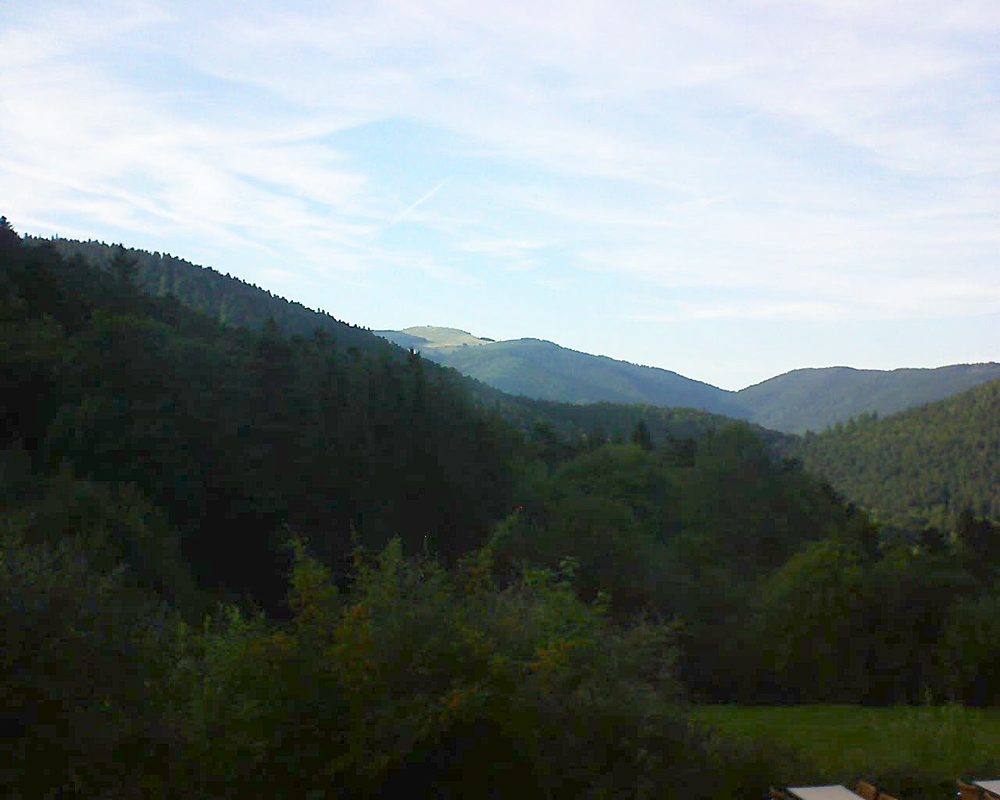 Le petit ballon vu depuis le Domaine Langmatt à Murbach le 03.09.2019 à 18:15 Le petit ballon (Alsace, Vosges) le 03.09.2019 à 18:15