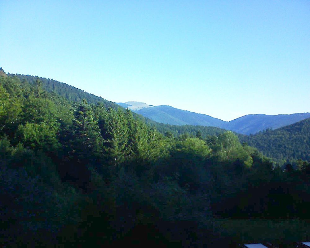 Le petit ballon vu depuis le Domaine Langmatt à Murbach le 04.09.2019 à 09:15 Le petit ballon (Alsace, Vosges) le 04.09.2019 à 09:15