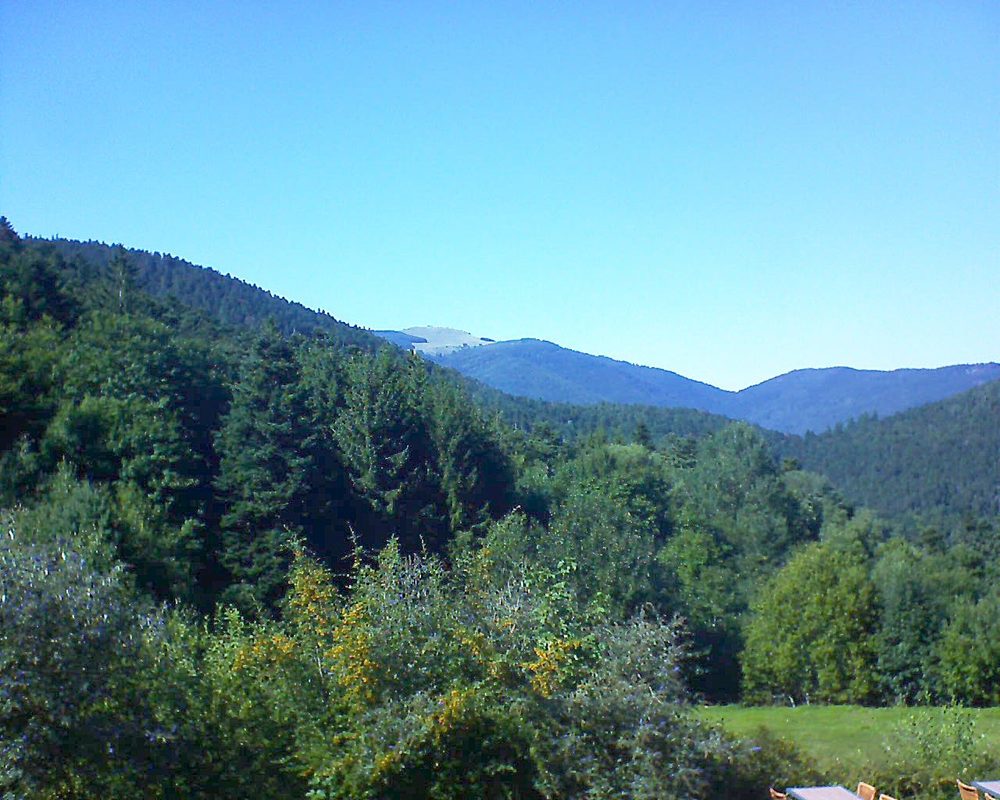 Le petit ballon vu depuis le Domaine Langmatt à Murbach le 04.09.2019 à 16:00 Le petit ballon (Alsace, Vosges) le 04.09.2019 à 16:00