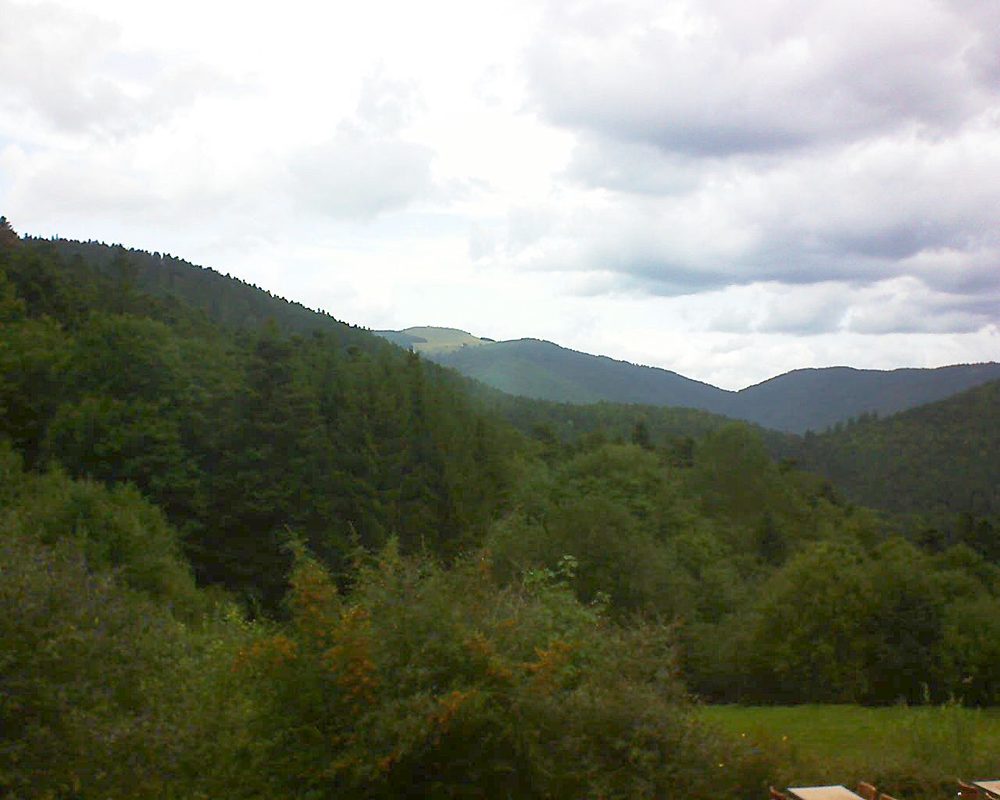 Le petit ballon vu depuis le Domaine Langmatt à Murbach le 05.09.2019 à 14:00 Le petit ballon (Alsace, Vosges) le 05.09.2019 à 14:00
