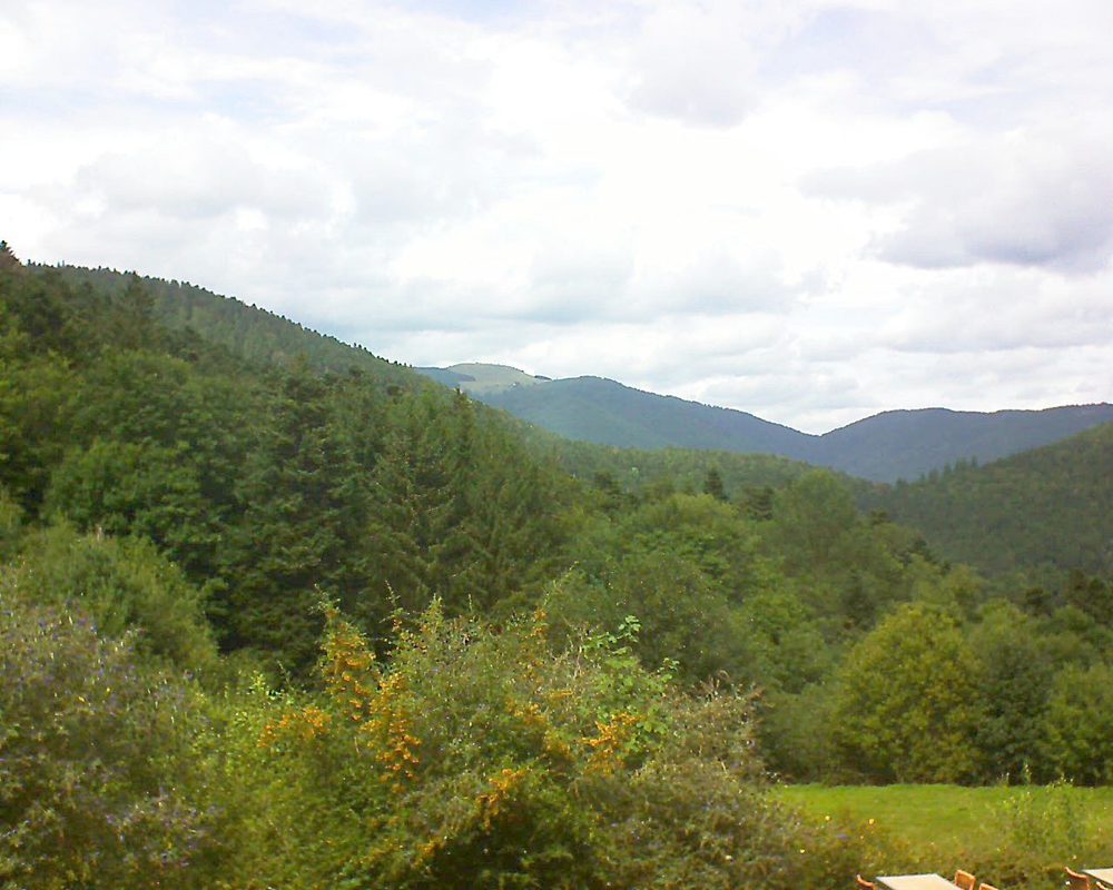 Le petit ballon vu depuis le Domaine Langmatt à Murbach le 05.09.2019 à 14:15 Le petit ballon (Alsace, Vosges) le 05.09.2019 à 14:15