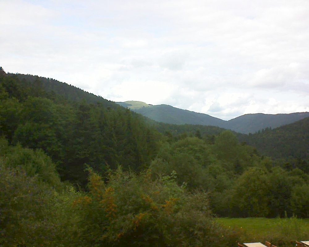 Le petit ballon vu depuis le Domaine Langmatt à Murbach le 05.09.2019 à 16:15 Le petit ballon (Alsace, Vosges) le 05.09.2019 à 16:15