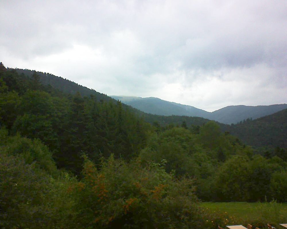 Le petit ballon vu depuis le Domaine Langmatt à Murbach le 08.09.2019 à 12:00 Le petit ballon (Alsace, Vosges) le 08.09.2019 à 12:00