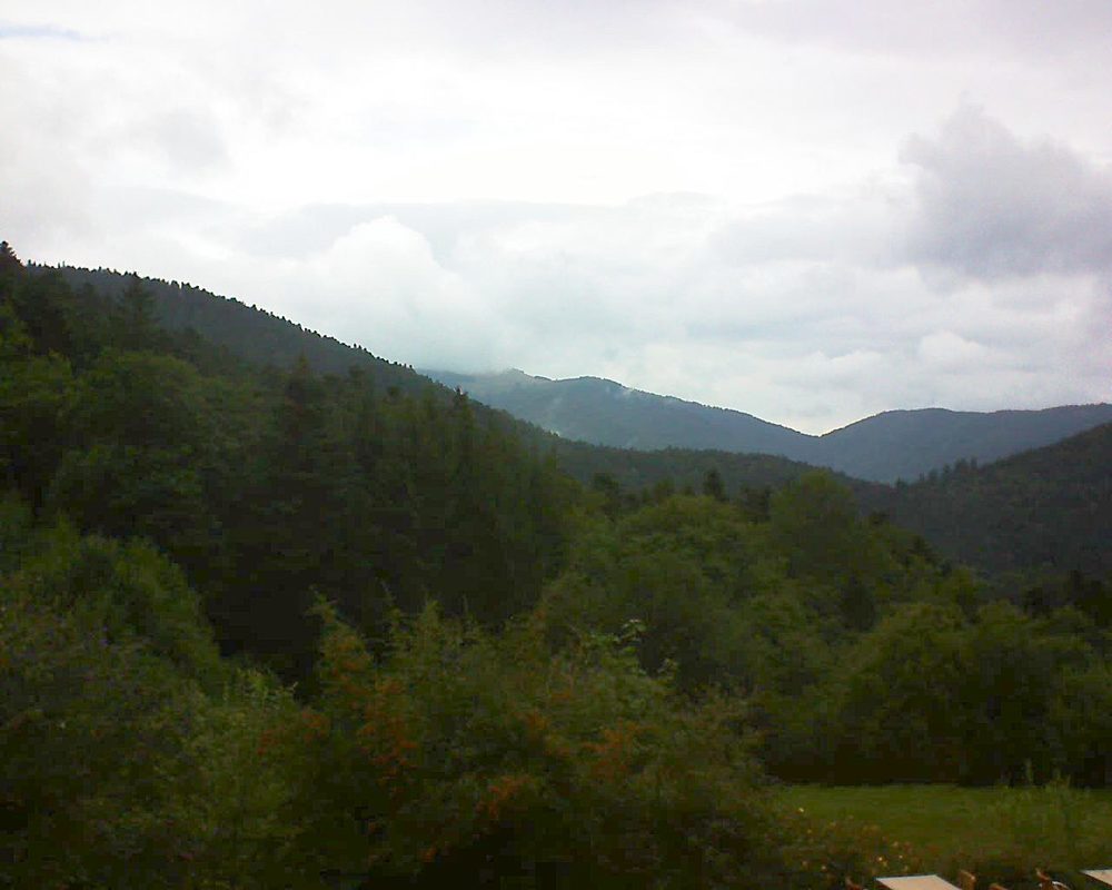 Le petit ballon vu depuis le Domaine Langmatt à Murbach le 08.09.2019 à 14:45 Le petit ballon (Alsace, Vosges) le 08.09.2019 à 14:45
