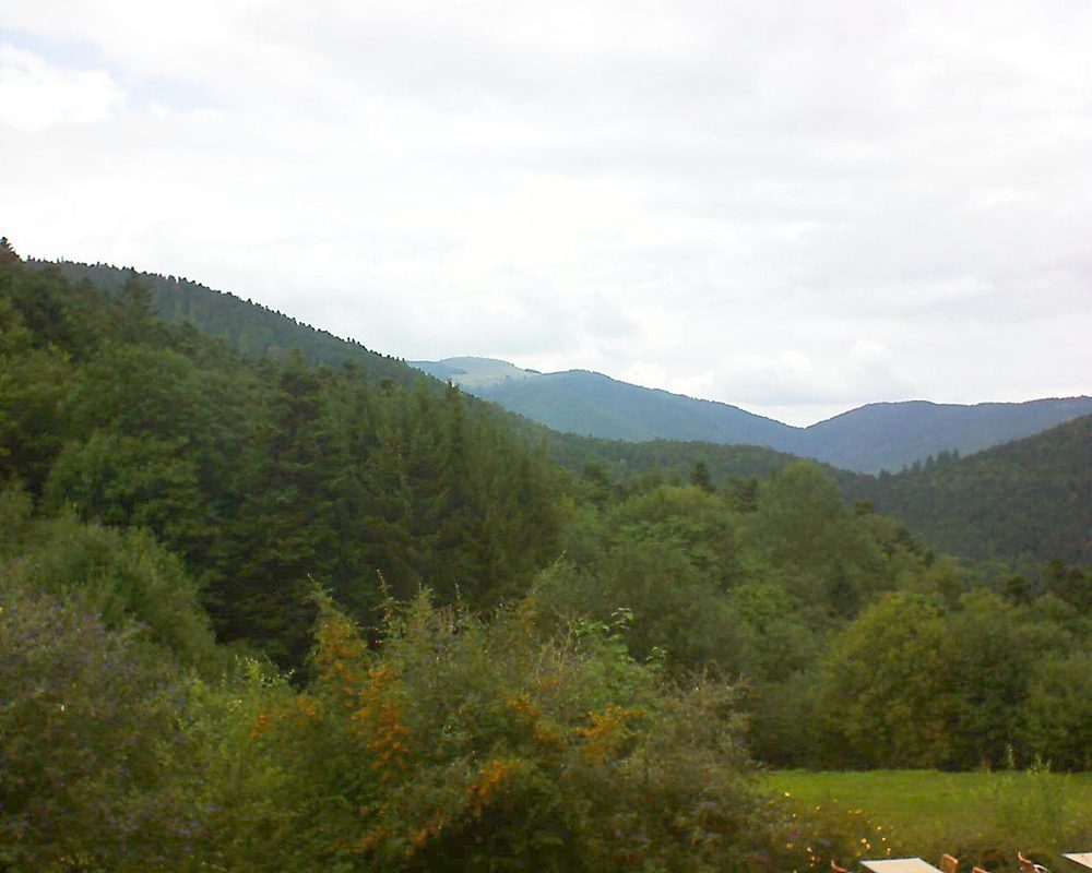 Le petit ballon vu depuis le Domaine Langmatt à Murbach le 08.09.2019 à 15:15 Le petit ballon (Alsace, Vosges) le 08.09.2019 à 15:15