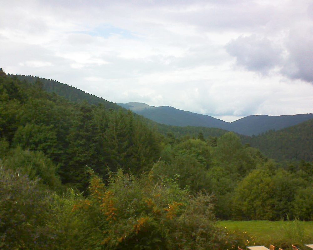 Le petit ballon vu depuis le Domaine Langmatt à Murbach le 08.09.2019 à 15:30 Le petit ballon (Alsace, Vosges) le 08.09.2019 à 15:30