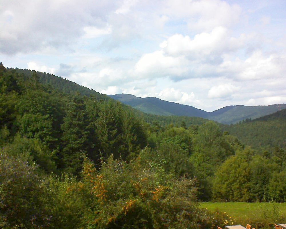 Le petit ballon vu depuis le Domaine Langmatt à Murbach le 09.09.2019 à 15:30 Le petit ballon (Alsace, Vosges) le 09.09.2019 à 15:30