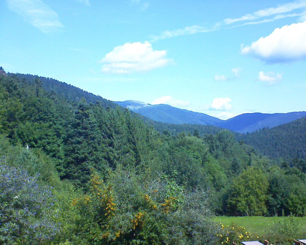 Le petit ballon vu depuis le Domaine Langmatt à Murbach le 10.09.2019 à 12:00 Le petit ballon (Alsace, Vosges) le 10.09.2019 à 12:00