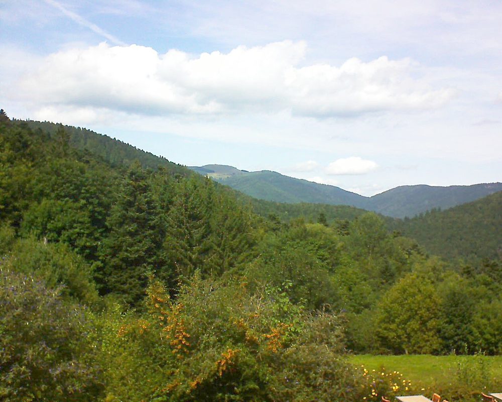 Le petit ballon vu depuis le Domaine Langmatt à Murbach le 10.09.2019 à 14:00 Le petit ballon (Alsace, Vosges) le 10.09.2019 à 14:00
