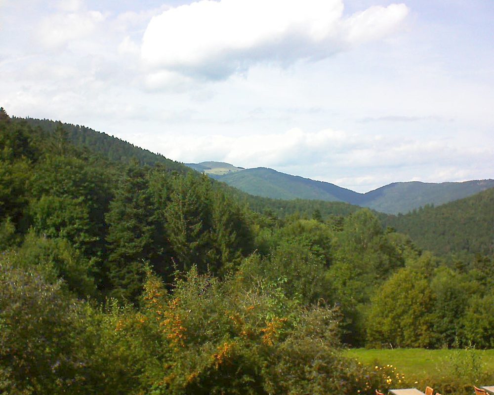 Le petit ballon vu depuis le Domaine Langmatt à Murbach le 10.09.2019 à 15:30 Le petit ballon (Alsace, Vosges) le 10.09.2019 à 15:30