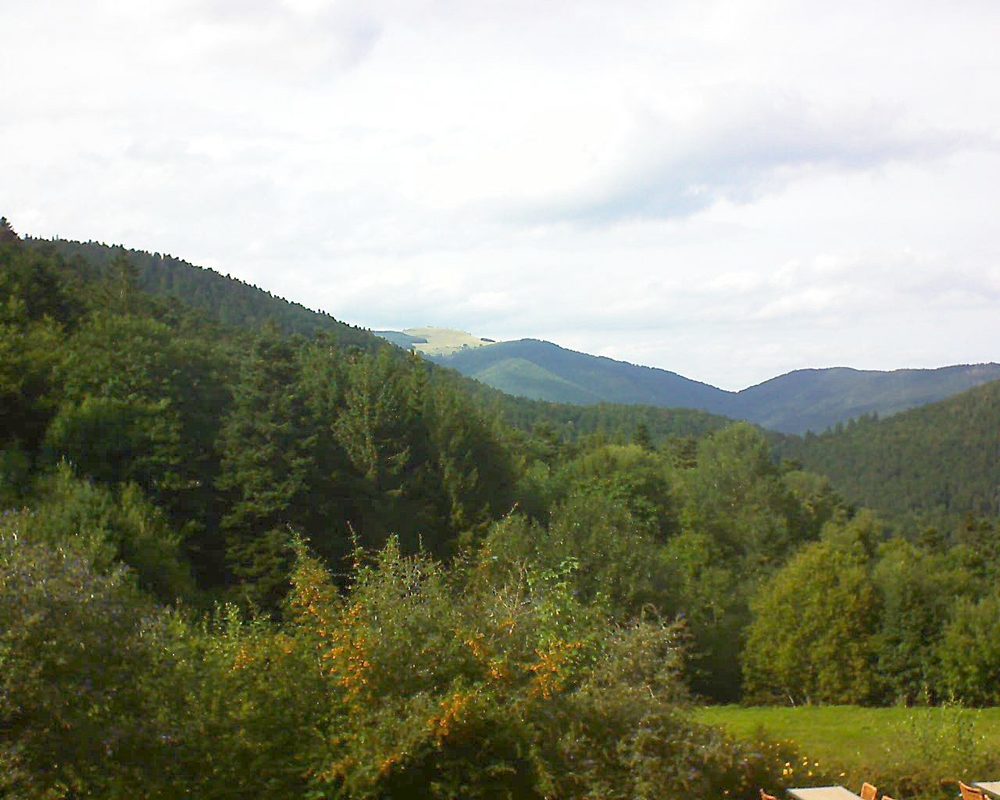 Le petit ballon vu depuis le Domaine Langmatt à Murbach le 10.09.2019 à 16:15 Le petit ballon (Alsace, Vosges) le 10.09.2019 à 16:15