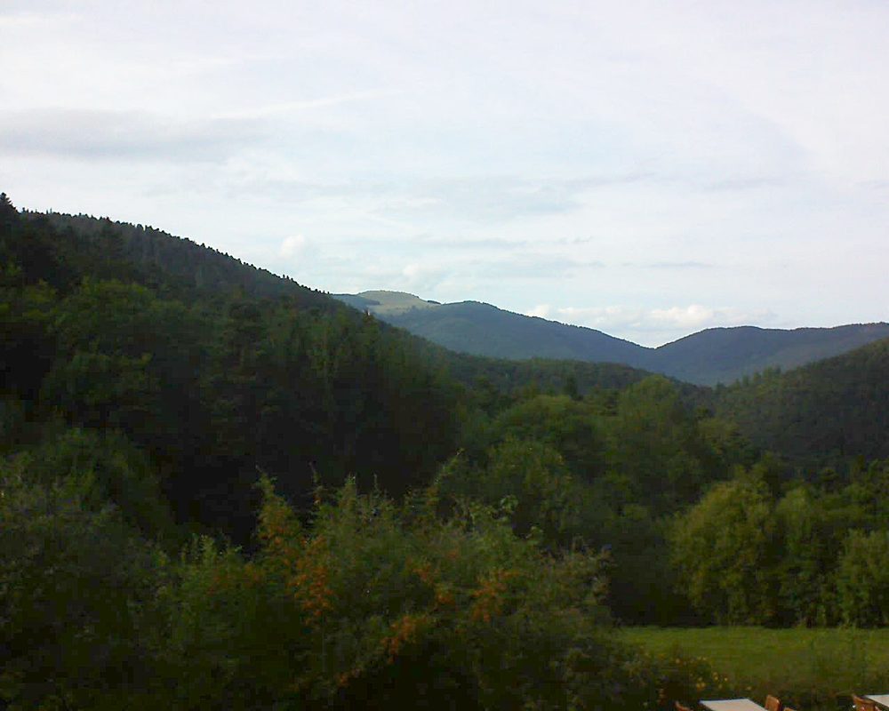 Le petit ballon vu depuis le Domaine Langmatt à Murbach le 10.09.2019 à 17:15 Le petit ballon (Alsace, Vosges) le 10.09.2019 à 17:15