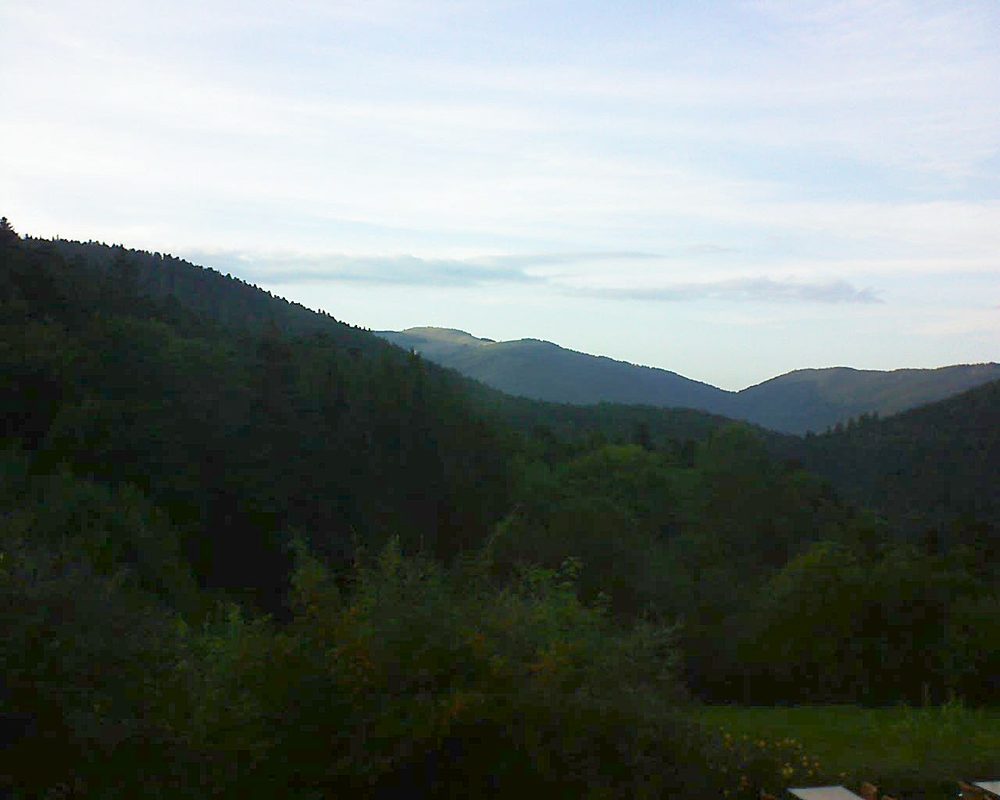 Le petit ballon vu depuis le Domaine Langmatt à Murbach le 10.09.2019 à 19:00 Le petit ballon (Alsace, Vosges) le 10.09.2019 à 19:00