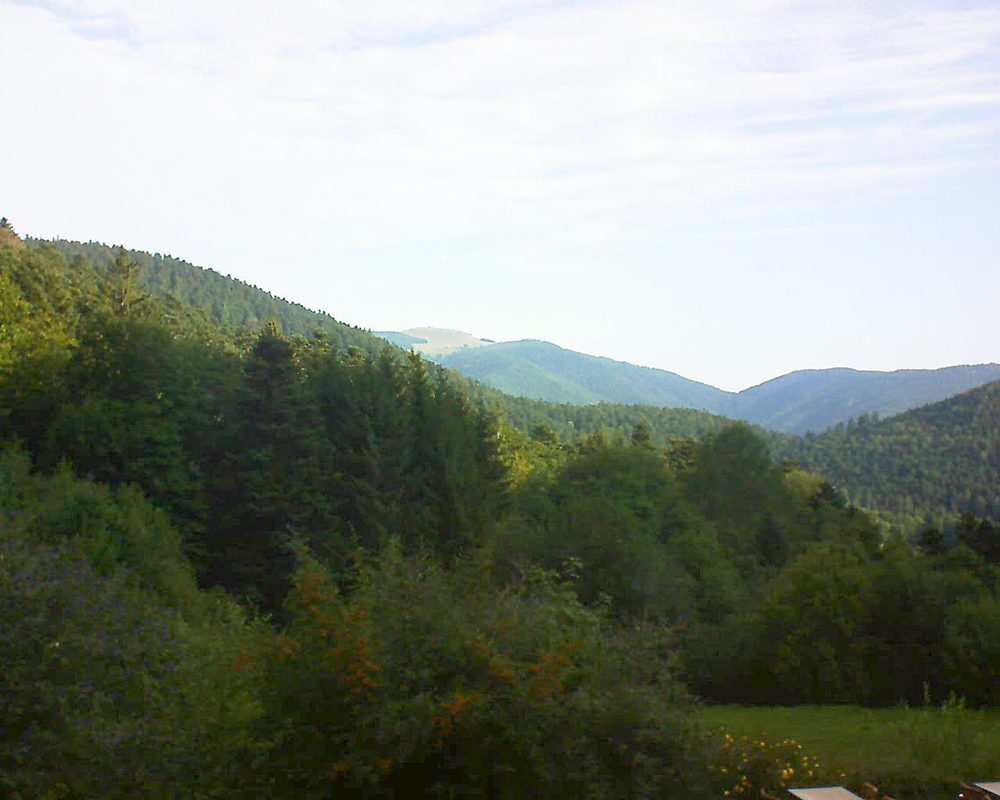 Le petit ballon vu depuis le Domaine Langmatt à Murbach le 11.09.2019 à 09:15 Le petit ballon (Alsace, Vosges) le 11.09.2019 à 09:15