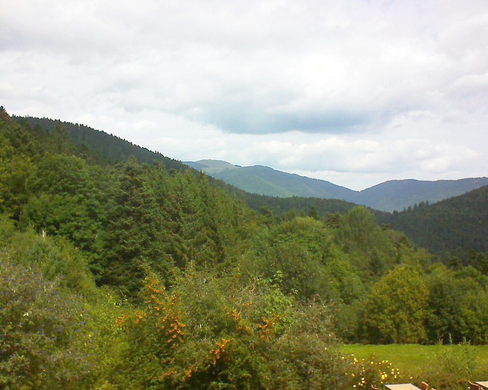 Le petit ballon vu depuis le Domaine Langmatt à Murbach le 11.09.2019 à 12:30 Le petit ballon (Alsace, Vosges) le 11.09.2019 à 12:30