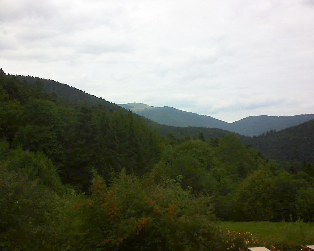 Le petit ballon vu depuis le Domaine Langmatt à Murbach le 11.09.2019 à 14:15 Le petit ballon (Alsace, Vosges) le 11.09.2019 à 14:15