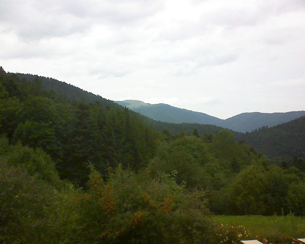 Le petit ballon vu depuis le Domaine Langmatt à Murbach le 11.09.2019 à 15:00 Le petit ballon (Alsace, Vosges) le 11.09.2019 à 15:00