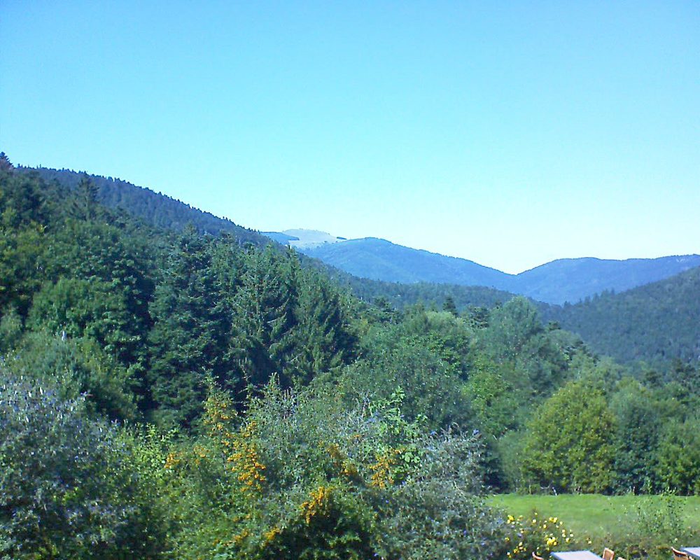 Le petit ballon vu depuis le Domaine Langmatt à Murbach le 12.09.2019 à 14:45 Le petit ballon (Alsace, Vosges) le 12.09.2019 à 14:45
