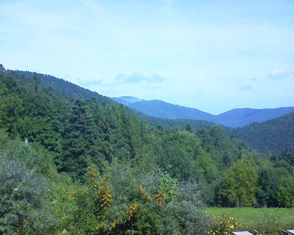 Le petit ballon vu depuis le Domaine Langmatt à Murbach le 14.09.2019 à 12:15 Le petit ballon (Alsace, Vosges) le 14.09.2019 à 12:15