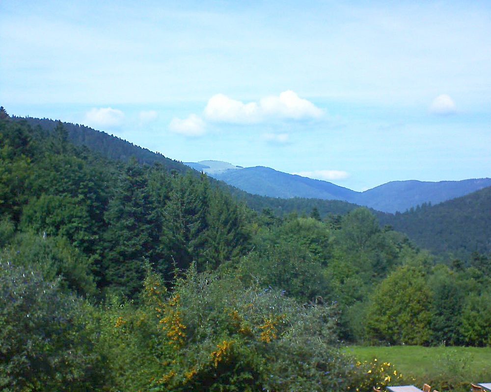 Le petit ballon vu depuis le Domaine Langmatt à Murbach le 14.09.2019 à 14:30 Le petit ballon (Alsace, Vosges) le 14.09.2019 à 14:30