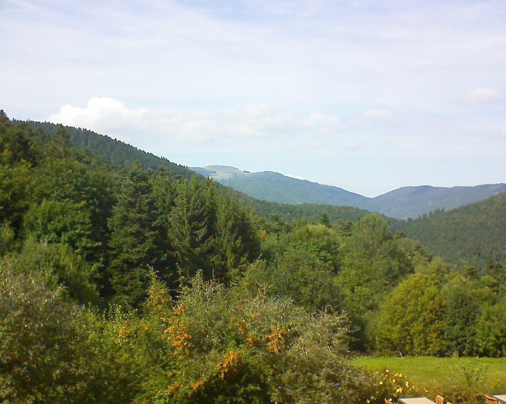 Le petit ballon vu depuis le Domaine Langmatt à Murbach le 14.09.2019 à 15:15 Le petit ballon (Alsace, Vosges) le 14.09.2019 à 15:15