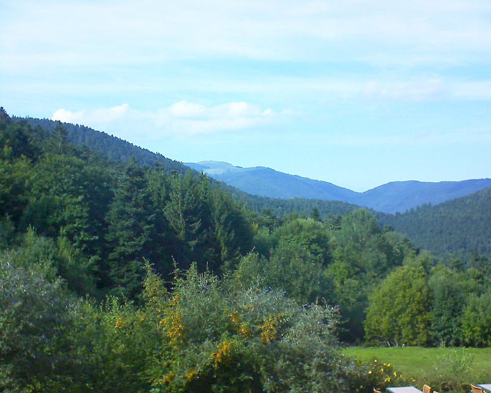 Le petit ballon vu depuis le Domaine Langmatt à Murbach le 14.09.2019 à 16:00 Le petit ballon (Alsace, Vosges) le 14.09.2019 à 16:00
