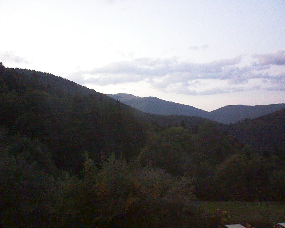 Le petit ballon vu depuis le Domaine Langmatt à Murbach le 15.09.2019 à 20:00 Le petit ballon (Alsace, Vosges) le 15.09.2019 à 20:00