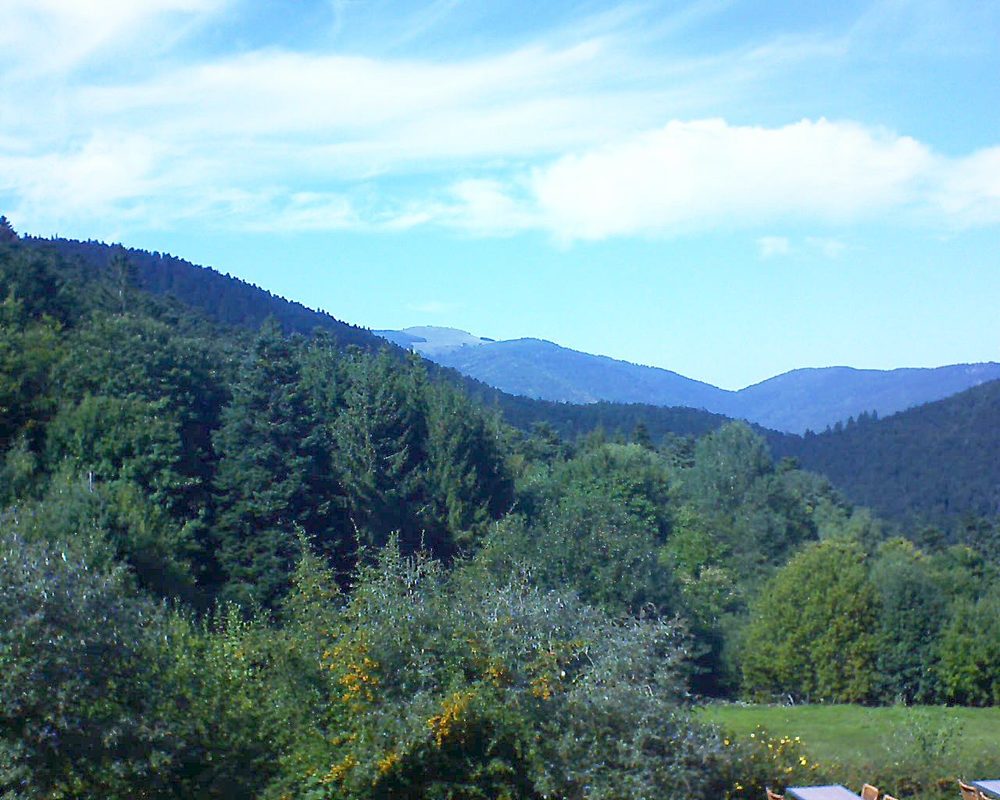 Le petit ballon vu depuis le Domaine Langmatt à Murbach le 18.09.2019 à 15:15 Le petit ballon (Alsace, Vosges) le 18.09.2019 à 15:15