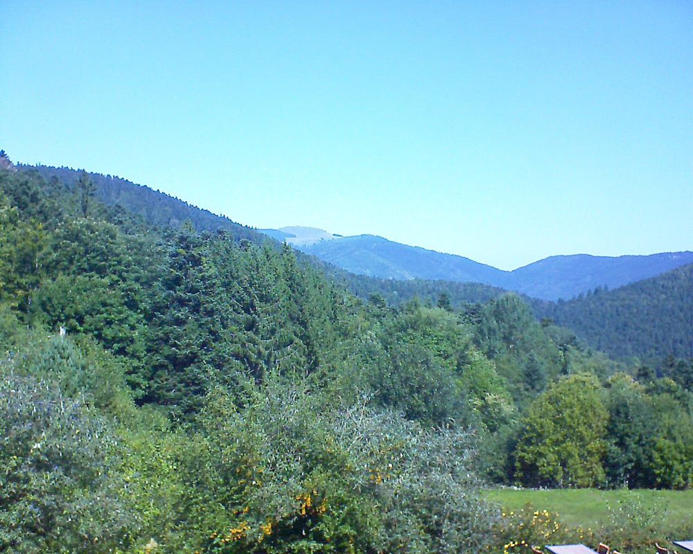 Le petit ballon vu depuis le Domaine Langmatt à Murbach le 21.09.2019 à 12:15 Le petit ballon (Alsace, Vosges) le 21.09.2019 à 12:15