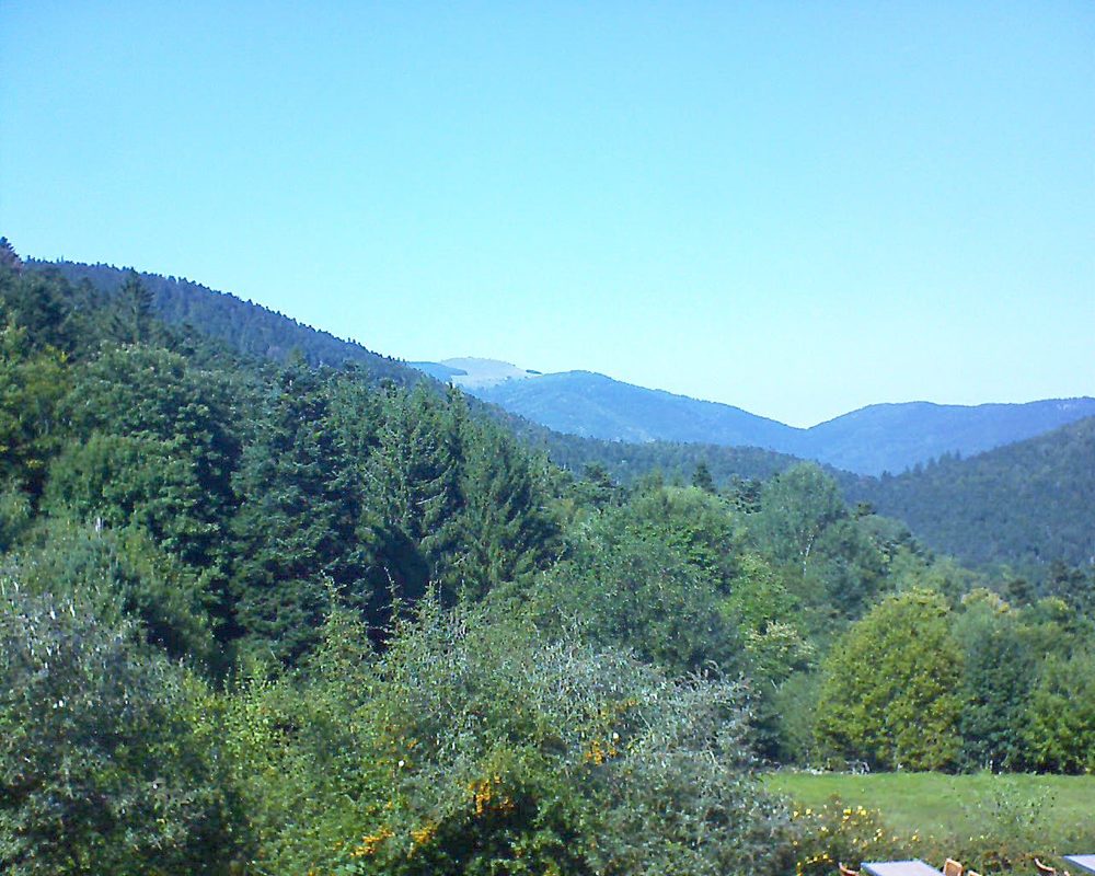 Le petit ballon vu depuis le Domaine Langmatt à Murbach le 21.09.2019 à 14:30 Le petit ballon (Alsace, Vosges) le 21.09.2019 à 14:30