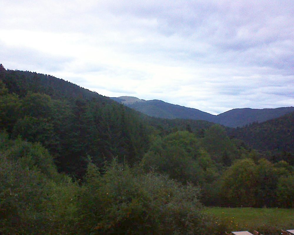 Le petit ballon vu depuis le Domaine Langmatt à Murbach le 23.09.2019 à 19:30 Le petit ballon (Alsace, Vosges) le 23.09.2019 à 19:30