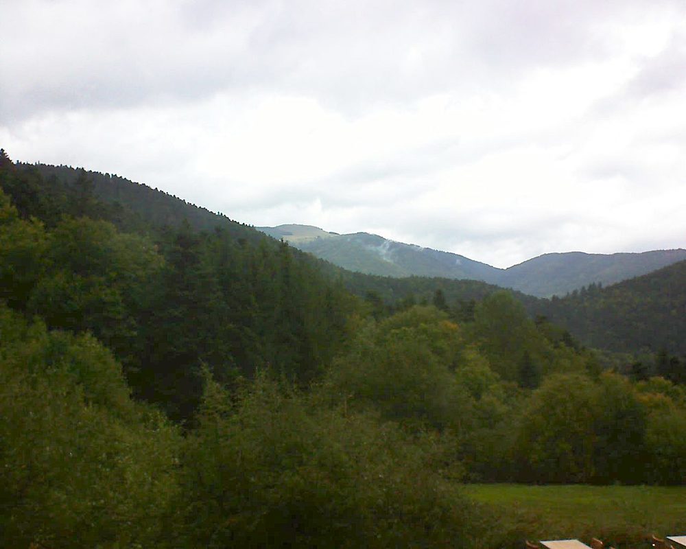 Le petit ballon vu depuis le Domaine Langmatt à Murbach le 04.10.2019 à 15:15 Le petit ballon (Alsace, Vosges) le 04.10.2019 à 15:15