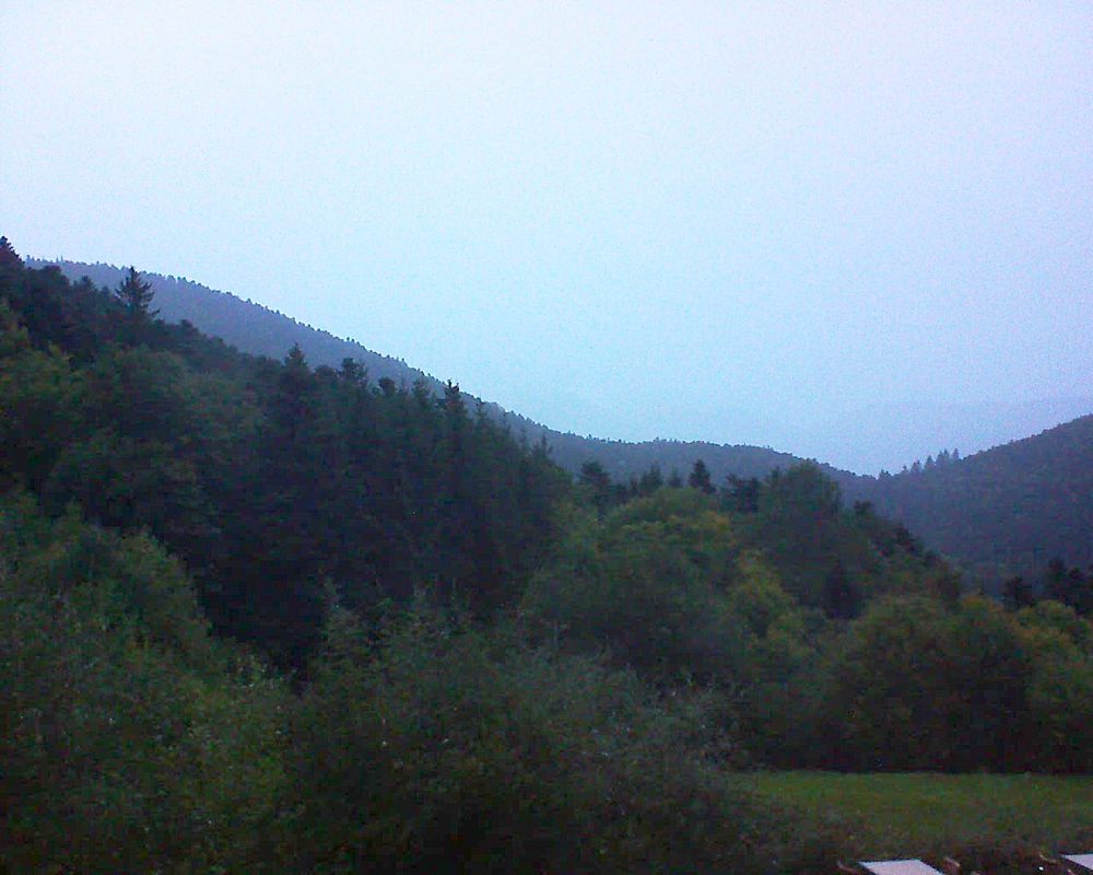 Le petit ballon vu depuis le Domaine Langmatt à Murbach le 06.10.2019 à 19:00 Le petit ballon (Alsace, Vosges) le 06.10.2019 à 19:00