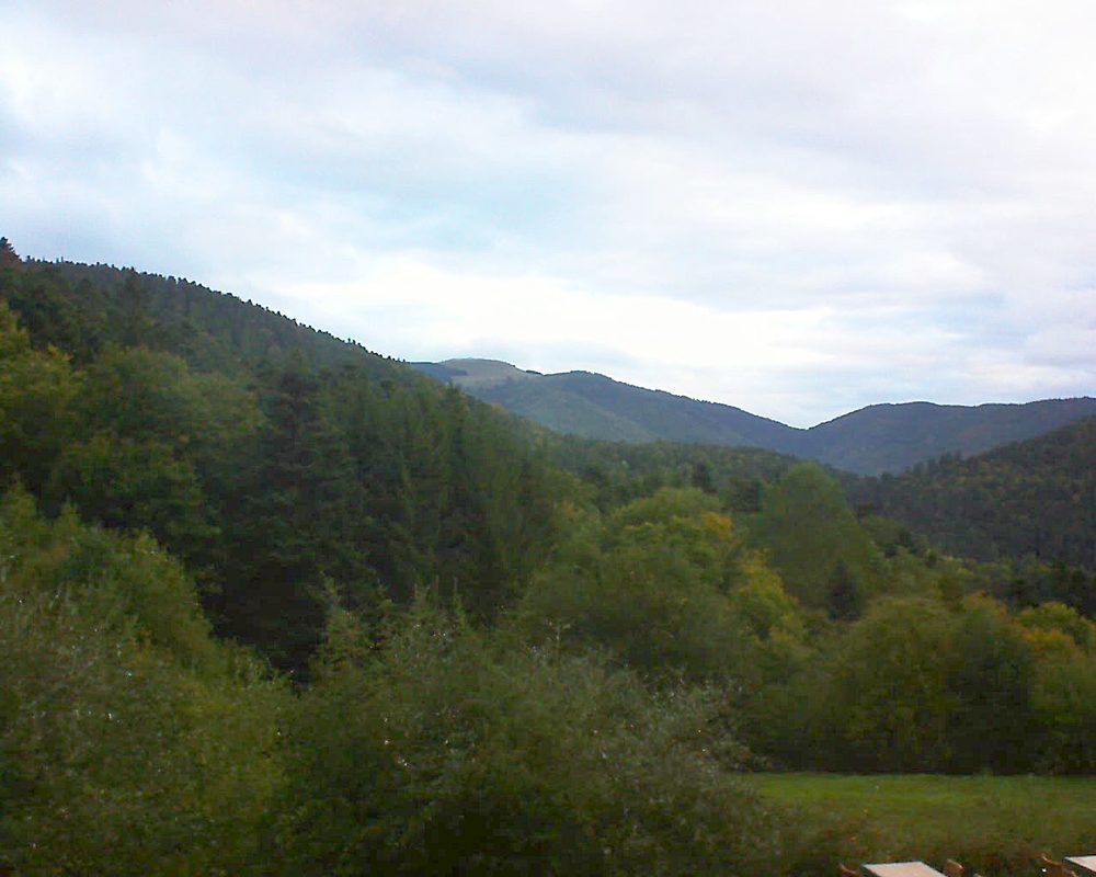 Le petit ballon vu depuis le Domaine Langmatt à Murbach le 07.10.2019 à 08:00 Le petit ballon (Alsace, Vosges) le 07.10.2019 à 08:00