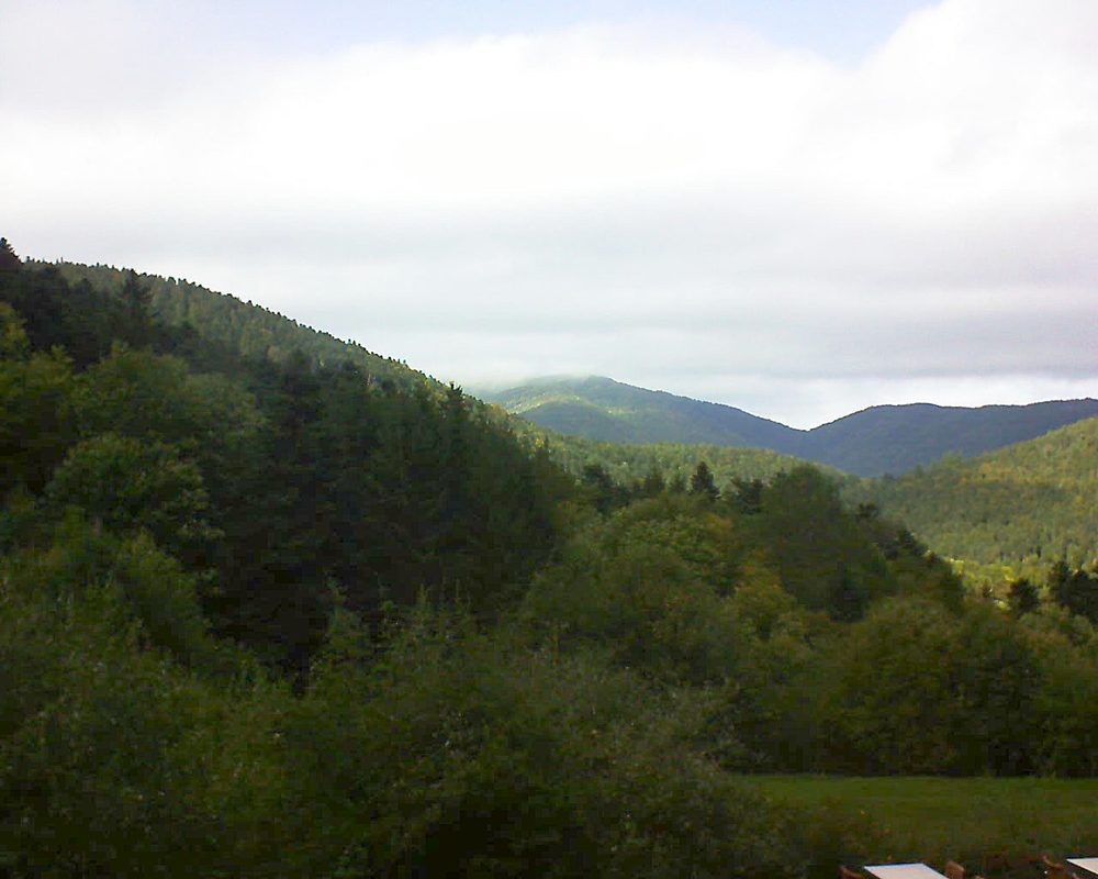 Le petit ballon vu depuis le Domaine Langmatt à Murbach le 08.10.2019 à 15:00 Le petit ballon (Alsace, Vosges) le 08.10.2019 à 15:00