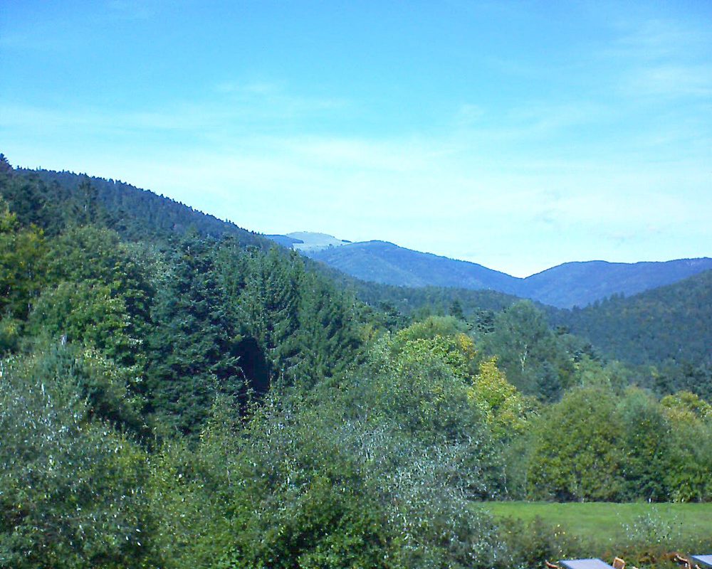 Le petit ballon vu depuis le Domaine Langmatt à Murbach le 11.10.2019 à 14:00 Le petit ballon (Alsace, Vosges) le 11.10.2019 à 14:00