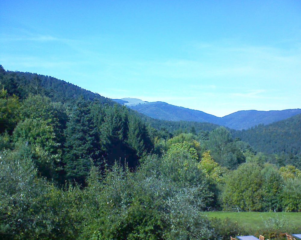 Le petit ballon vu depuis le Domaine Langmatt à Murbach le 11.10.2019 à 15:00 Le petit ballon (Alsace, Vosges) le 11.10.2019 à 15:00