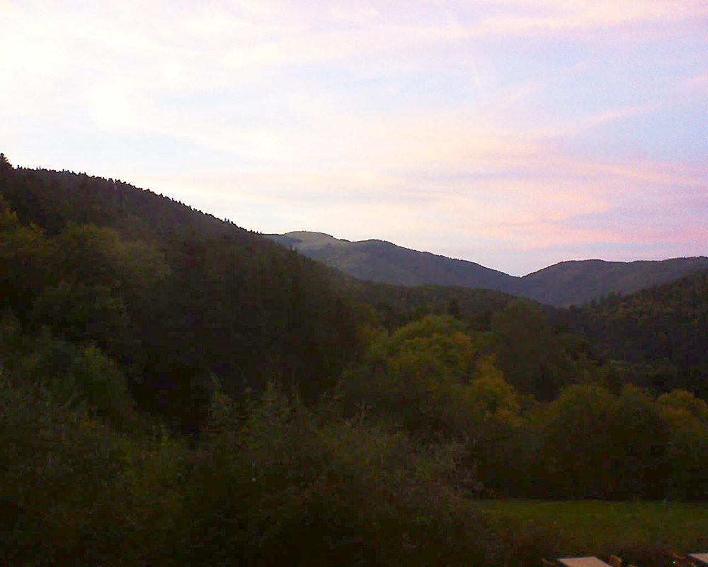 Le petit ballon vu depuis le Domaine Langmatt à Murbach le 11.10.2019 à 19:00 Le petit ballon (Alsace, Vosges) le 11.10.2019 à 19:00